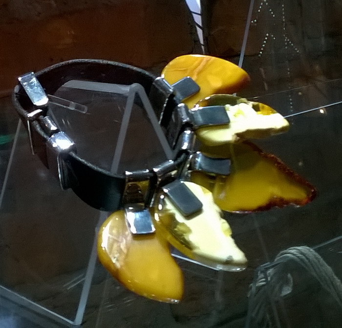 10a Baltic amber jewellery Beata Gregorczyk London bg amber silver cufflinks